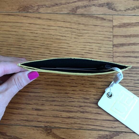 URBAN EXPRESSION Metallic Vegan Leather Gold Card Case NWT - Picture 2 of 4